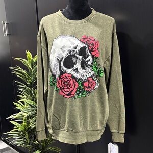 U.S. Vintage Fleece lined pullover sweatshirt, skull & raised roses,washed olive